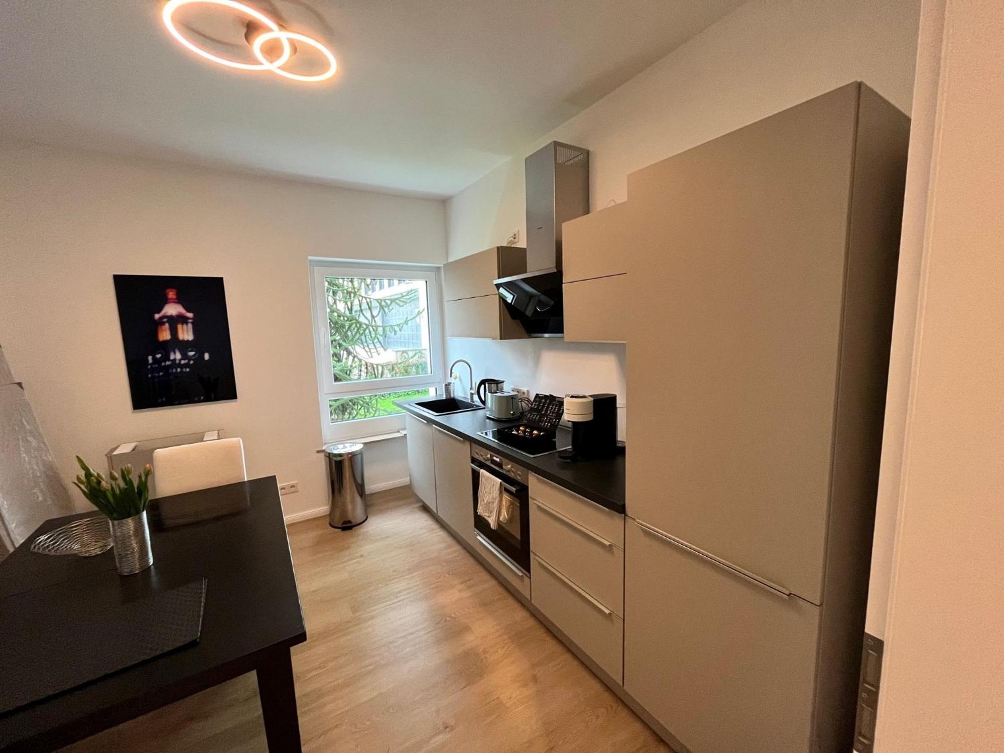 Raum2Go - No1 Modernes Ruhiges 2-Schlafzimmer Apartment City & Park Wiesbaden Eksteriør bilde